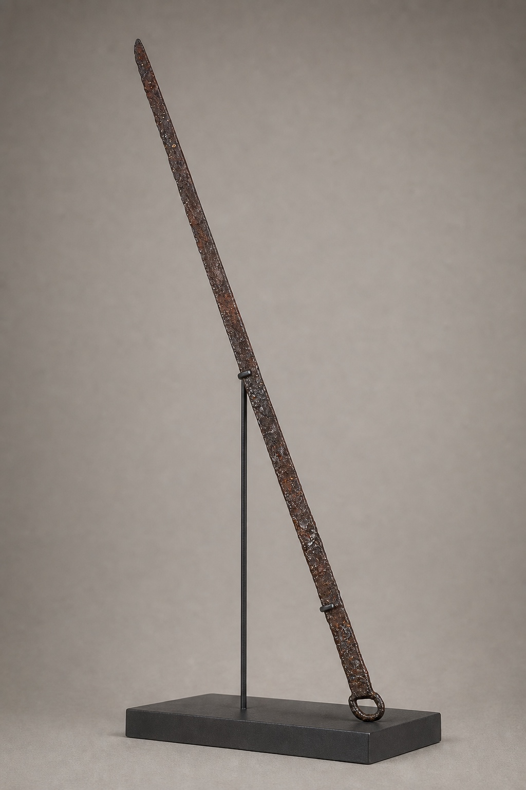 동한 영초 6년(112) 강철 환두도 유물 (Eastern Han Yongchu 6 Steel Ring-Pommel Dao Artifact) 복식과 무장 장비 복원 이미지
