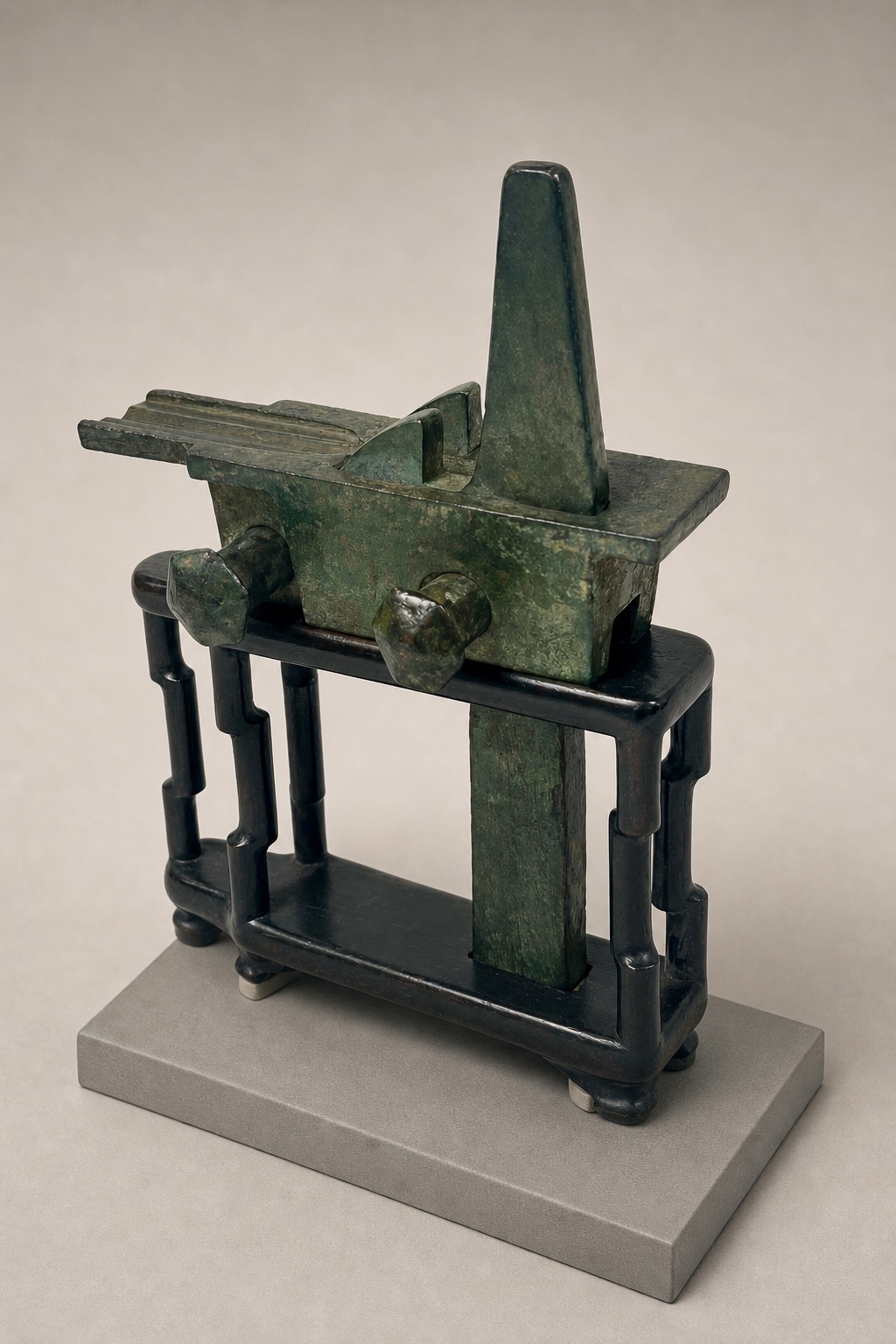 한(漢) 청동 쇠뇌 발사장치 (Han Bronze Crossbow Firing Mechanism) 복식과 무장 장비 복원 이미지